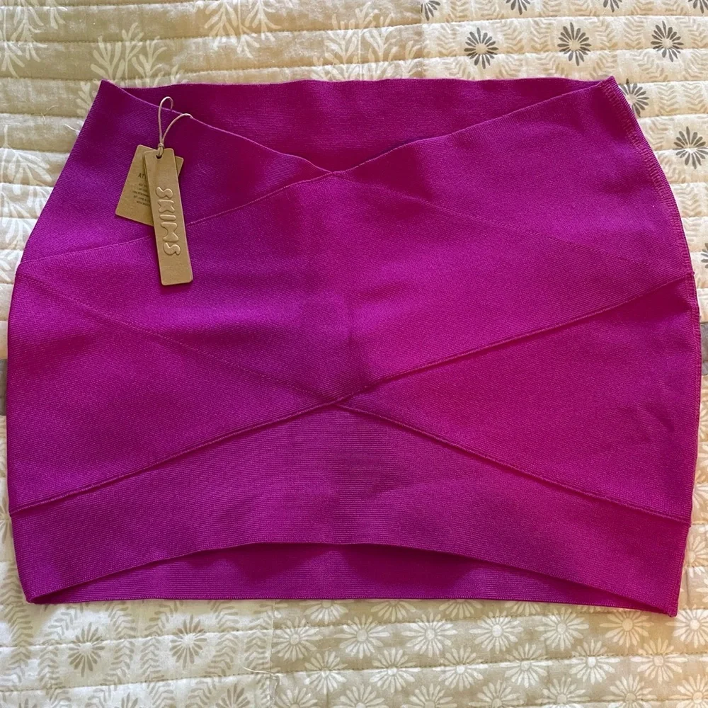 SKIMS Knit Bandage Beachwear Skirt Sz S Color-Lollipop